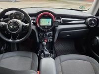 Gebraucht Mini Cooper D 116 PS (85 kW) 2017 Weiß Kleinwagen
