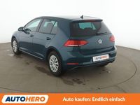 Gebraucht VW Golf VII Trendline 110 PS (80 kW) 2017 Grün Limousine