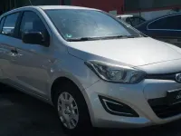 Gebraucht Hyundai i20 Edition 86 PS (63 kW) 2014 Silber Kleinwagen