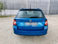Gebraucht Skoda Fabia Ambition 95 PS (69 kW) 2018 Blau Kombi