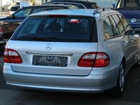 Gebraucht Mercedes E500 Avantgarde 306 PS (225 kW) 2003 Silber metallic Kombi
