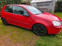 Gebraucht VW Golf V 110 PS (80 kW) 2004 Rot Kleinwagen