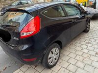 Gebraucht Ford Fiesta 52 PS (38 kW) 2011 Schwarz Kleinwagen