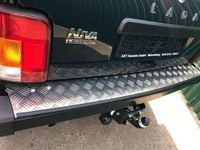 Neu Lada niva 83 PS (61 kW) 2025 Grün (316) SUV