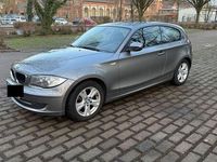 Gebraucht BMW 116 122 PS (89 kW) 2011 Grau Kleinwagen