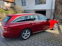 Gebraucht Mercedes E220 194 PS (142 kW) 2017 Rot Kombi