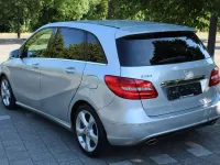 Gebraucht Mercedes B180 122 PS (89 kW) 2014 Polarsilber  metalliclack Kleinwagen