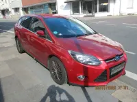 Gebraucht Ford Focus Titanium 116 PS (85 kW) 2012 Rot Limousine