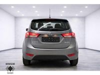 Gebraucht Hyundai ix20 Edition 90 PS (66 kW) 2013 Grau Kleinwagen