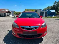 Gebraucht Opel Astra 140 PS (102 kW) 2010 Rot Kleinwagen