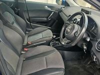 Gebraucht Audi A1 105 PS (77 kW) 2013 Blau Kleinwagen