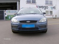 Gebraucht Ford Focus Trend 101 PS (74 kW) 2005 Blau Kombi