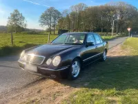 Gebraucht Mercedes E240 170 PS (125 kW) 2001 Violet Limousine