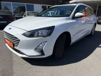 Używany Ford Focus Cool & Connect 120 KM (88 kW) 2022 Biały Sedan/Limuzyna