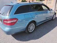 Gebraucht Mercedes E250 Avantgarde 204 PS (150 kW) 2011 Blau Kombi