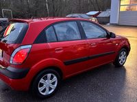 Gebraucht Kia Rio 97 PS (71 kW) 2006 Rot Kleinwagen