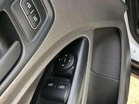 Gebraucht Ford Transit S 101 PS (74 kW) 2019 Weiß Van / Kleinbus