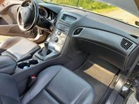 gebraucht Hyundai Coupé Genesis2.0 218 PS Schaltgetriebe vollw. 4 Sitzer