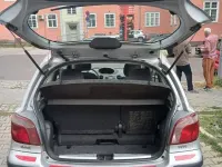 Gebraucht Toyota Yaris Luna 86 PS (63 kW) 2001 Silber Limousine