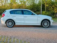 Gebraucht BMW 116 2011 Weiß Kleinwagen