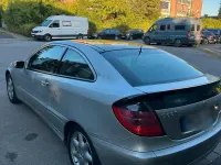 Gebraucht Mercedes C220 143 PS (105 kW) 2002 Silber Coupé