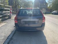 Second-hand Kia Ceed 109 CP (80 kW) 2010 Negru Hatchback