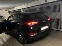 Usado Hyundai Tucson 116 HP (85 kW) 2017 Preto SUV