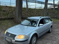 Second-hand VW Passat 101 CP (74 kW) 2003 Argintiu Break