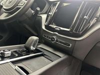 Gebraucht Volvo XC60 Momentum 197 PS (144 kW) 2022 Rot metallic SUV