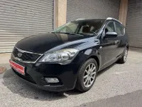 Gebraucht Kia Ceed Sportswagon Vision 109 PS (80 kW) 2011 Schwarz Kombi