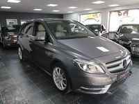Gebraucht Mercedes B200 156 PS (114 kW) 2011 Mountaingrau Van / Kleinbus