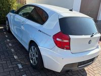 Gebraucht BMW 116 Sport Line 122 PS (89 kW) 2012 Weiß Kleinwagen
