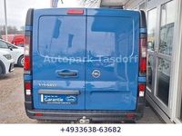 Gebraucht Opel Vivaro 95 PS (69 kW) 2017 Blau Van / Kleinbus