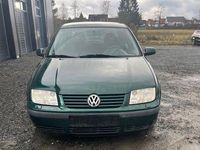 Gebraucht VW Bora 101 PS (74 kW) 1999 Grün Limousine