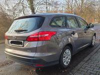 Gebraucht Ford Focus Trend 101 PS (74 kW) 2015 Braun Kombi