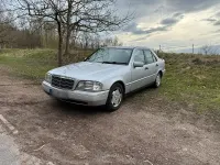 Gebraucht Mercedes C180 122 PS (89 kW) 1993 Silber Limousine