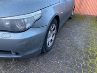 Gebraucht BMW 520 170 PS (125 kW) 2004 Grau Limousine