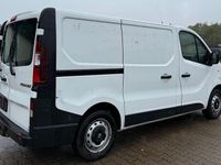 Gebraucht Renault Trafic Komfort 116 PS (85 kW) 2015 Weiß Van / Kleinbus