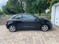 Gebraucht Audi A1 Attraction 86 PS (63 kW) 2011 Schwarz Kleinwagen