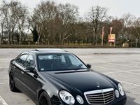 Gebraucht Mercedes E270 Avantgarde 225 PS (165 kW) 2002 Schwarz Limousine