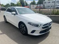 Gebraucht Mercedes A180 116 PS (85 kW) 2022 Weiß Limousine