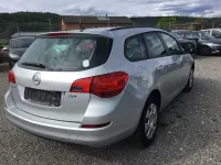 Gebraucht Opel Astra Selection 110 PS (80 kW) 2012 Silber Kombi