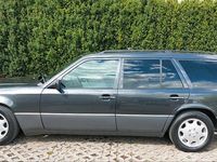 Second-hand Mercedes E280 193 CP (141 kW) 1995 Negru Break