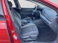Gebraucht VW Golf VIII Active 131 PS (96 kW) 2022 Rot Limousine