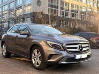 Gebraucht Mercedes GLA180 Urban 122 PS (89 kW) 2016 Grau SUV