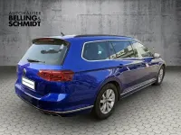 Gebraucht VW Passat R-line 150 PS (110 kW) 2023 Lapiz blue (metallic) Kombi