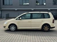 Gebraucht VW Touran Trendline 105 PS (77 kW) 2007 Beige Van / Kleinbus