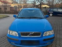 Gebraucht Volvo V40 109 PS (80 kW) 2001 Blau Kombi