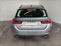 Gebraucht BMW 320 190 PS (139 kW) 2022 Grau Limousine