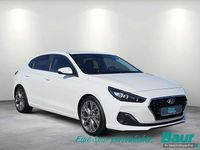 Gebraucht Hyundai i30 Style 140 PS (102 kW) 2018 Polar white uni Coupé